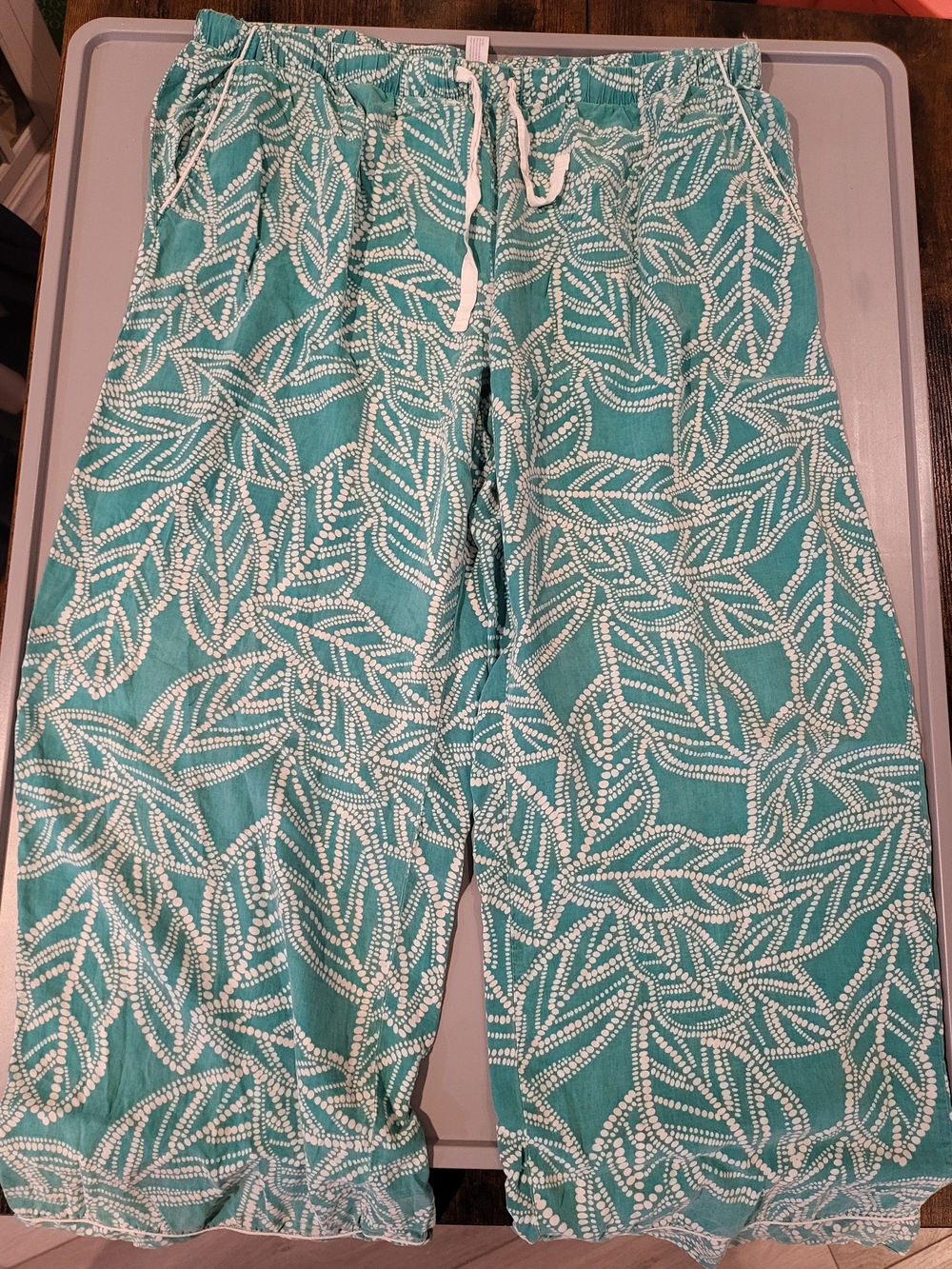 stars above Teal Leaf-Print Wide Leg Pants